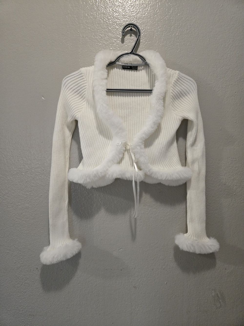 White SHEIN Bolero with Peluche - Y2K Style / Coquette - Size - Picture 2 of 6